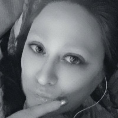 hi im melissa im 32 from newark delaware follow me ill follow back .