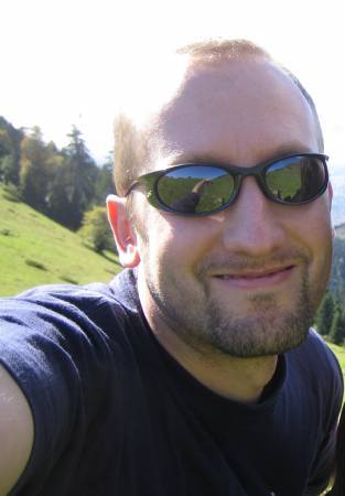 Frenchdom's profile picture. 