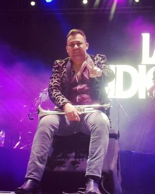 club de fans dedicado a @IvanTrumpet30 mejor trompetista y un gran musico ♡♡♥♡