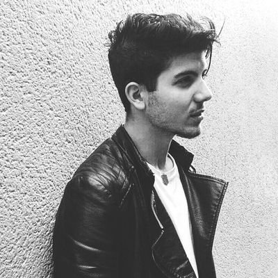 LuneeAire's profile picture. 