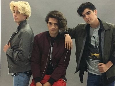 PaulinaOR733's profile picture. mon rêve est d'être un chanteur et le vôtre? 
TeamChidos 👅💖