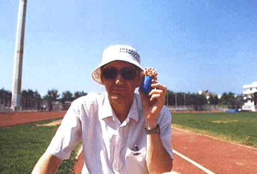 diniro's profile picture. 