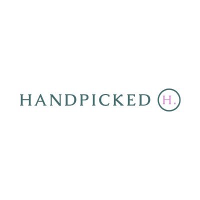 Blogger turned beauty subscription box curator, relaunching soon. IG https://t.co/knP81qBZ9s Inquiries: handpickedbeautybox@gmail.com