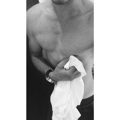 x3ansh's profile picture. Social oberver, drama actor, story writer, professional web analyst & content editor!
& I'ma man of my words.😇