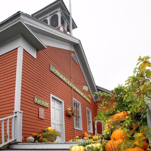 Paoli Schoolhouse American Bistro has an elegant atmosphere and delicious menu. In our shops we carry distinctive gifts, florals, jewelry, and home accessories.
