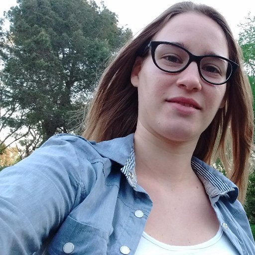 Mamá de Nico y Juli, esposa de Exequiel. Politóloga y docente de la UNVM. Candidata a Intendenta 2016 por ECOS.