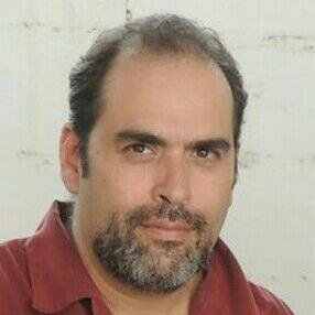 Empresario, Unlocker,Autodidacta, Asesor en Comunicaciones,Campusero, y Puro Cabron