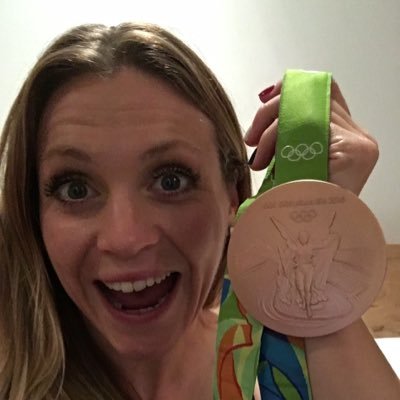 Triathlete. 2018 World Champion. 2016 Olympic Bronze. 3x Commonwealth medallist. Lover of chocolate, cake & a natter. Enquiries: https://t.co/OfztNHaCH9