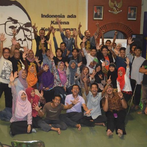 AenyKhurotul's profile picture. Twit Pribadi, Penyalur Nurani dan Inspirasi. | Rahmatallil'alamin itu langkah dan tujuanku.