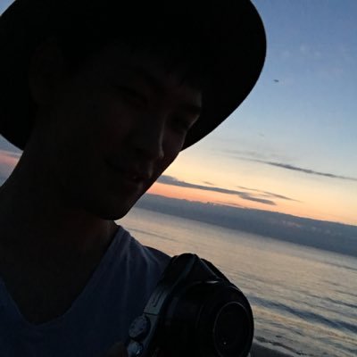 カメラ垢。暇な時に写真関連のツイートします。ディズニー好き/ちょこちょこカメラ持って、たまーに気にいる写真が撮れるくらい。そのためツイート少なめ。。。