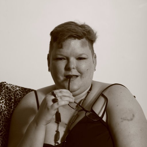 Mimiworkslave's profile picture. shutter slut