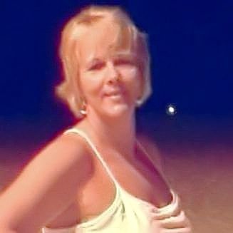 JoyHudson19's profile picture. 