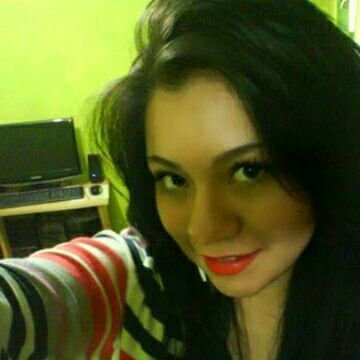 L3nahB's profile picture. ☆ﾐ(o*･ω･)ﾉ Vive felízmente, felíz de mente, felíz y demente. Solución? No sé pero como problema tampoco soy tan mala. #Twitter es la vida real en una aplicación