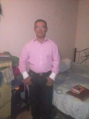 secretario d finanzas del sinbostrainag y luchador social contra la corrupción ¡crear conciencia política! y Director del Movimiento Conciencia Ciudadana