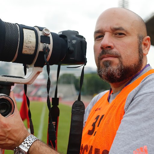 Fotógrafo/Videógrafo Amante del fútbol, Vinotinto. 
Pienso y luego digo, casi siempre.