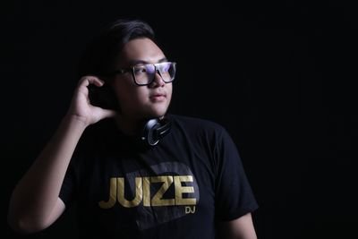 hax1313's profile picture. former dj at escape bar