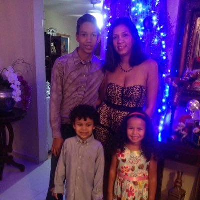 Positiva,perseverante,madre d dos bellos hijos manfred e ian con Dios como guia