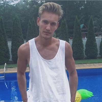 rpwithmedaddy's profile picture. what's up babe//