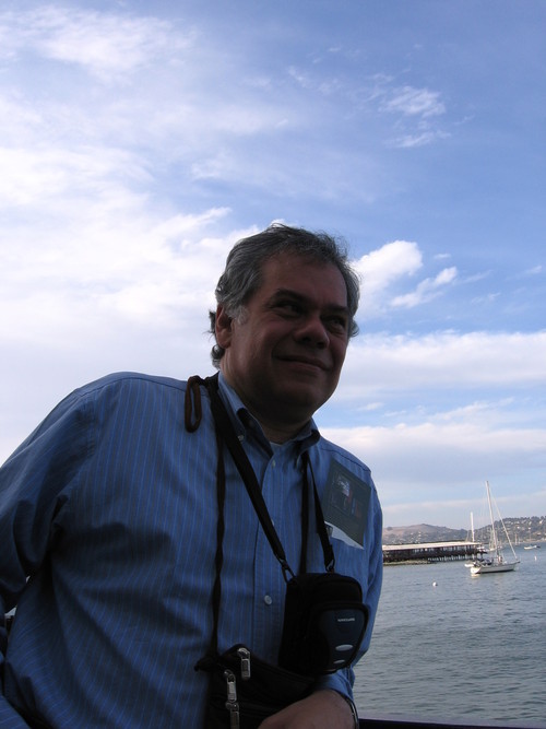 Venezolano/Colombiano, demócrata. Lector permanente.