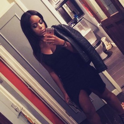 AlexandraTwin's profile picture. 