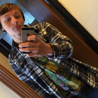 Chudzies's profile picture. New York sad boy//I like dogs\\Music is amazing af//Being alone is lit