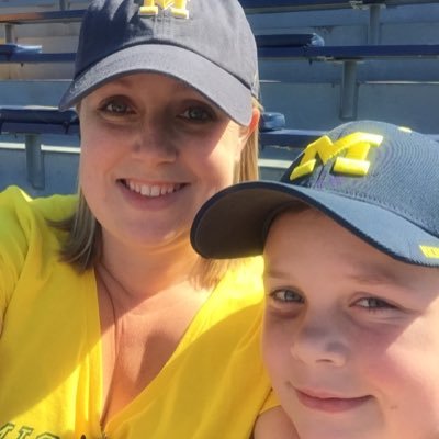 plumdoodles's profile picture. 