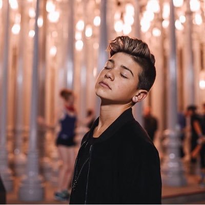 I love Joey he is my life❤️ he don't follow me !!❤️ 😔Eu amo o joey ele é a minha vide❤️ ele não me segue😔❤️ come to Portugal!!