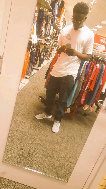 romeo_simz's profile picture. ♣♠God's Son♣♠Recovering Oros Addict♠♣Half man Half Amazing♠♣Never stop thinking so don't try to trick me..You'll regret it.♣♠ Gemini♥♥