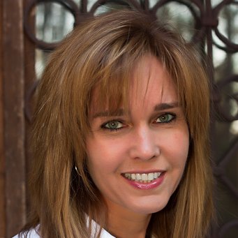 Living the dream...Wife, Mom of 3, loving my fun and creative work as a real estate pro!