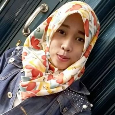 shinta1902's profile picture. cukup tersenyum