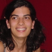 IveteBastos's profile picture. Designer. Desperate Housewife with 2 cats. Especialista a encontrar a tampa certa dos Tupperwares cá de casa.