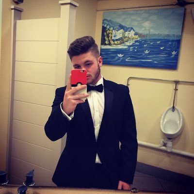 DomGriffiths99's profile picture. Guitar is life