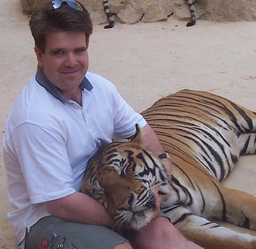 _AndrewMcCallum's profile picture. Associations professional, writer, questionner, curator of varied interests, sporting tragic and perennial traveller.