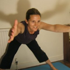 brightblueyoga's profile picture. Hi, I'm a yoga teacher living in a Bath teaching restorative yin, hatha flow, pregnancy, postnatal & birth prep. https://t.co/SNpeOm9ime