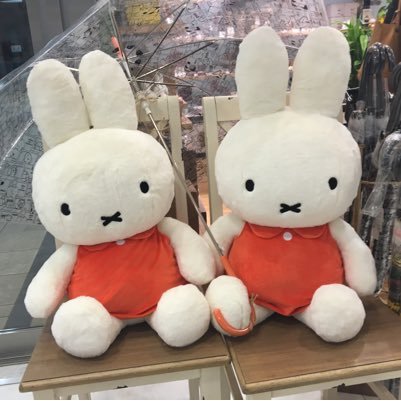 XxxChamp8's profile picture. うさぎと年子姉妹の母です。2人とも産むまで悪阻。 ゲームとかわいいものが好き。実家は毒。