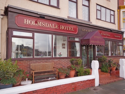 We promote a quiet and relaxing atmosphere so this hotel is a Child Free Zone - however we do accept young adults of 12 years and over. ensuite rooms & a li