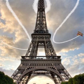 Bonjour tout le monde! This is twitter page for the Canisius College French club!