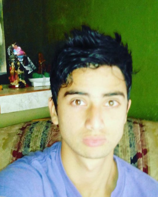 hola bienvenidos sigueme y te sigo :3