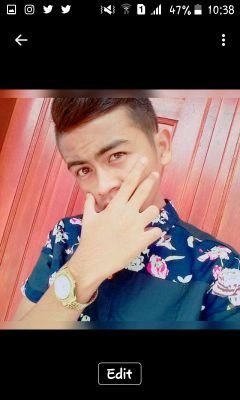 Hipsterzzzzzzzz's profile picture. creepy