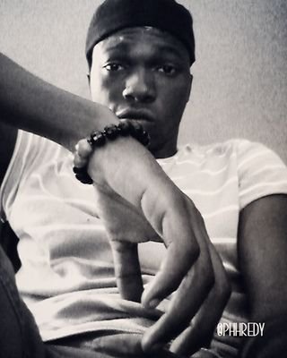 EaWilliams17's profile picture. The hypemeguy....☺
0232939134
0288345934