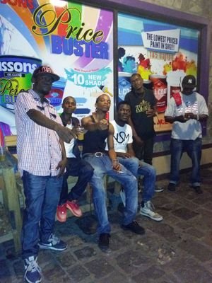 784 Royalz is St Vincent Hip Hop / Rap group . The group is versatile with Producers/BeatMakers/Singers/Rap/Jazz and much more. Bookings 784royals@gmail.com