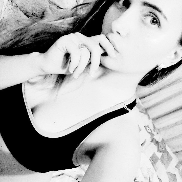 Lina_8_8_'s profile picture. 