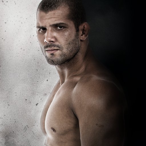 Official account of the MMA fighter Rodolfo Vieira.