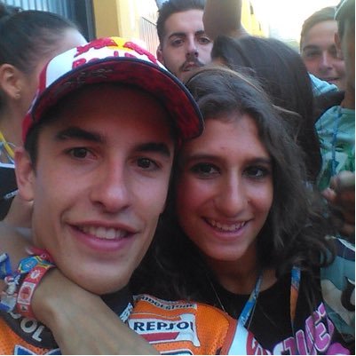 DesiMarquez93's profile picture. Naci un día 3 del mes de agosto y del año 1997 y vine a este mundo! :)\\ Mi idolo es Marc Marquez 93 el mejor piloto de moto gp :)