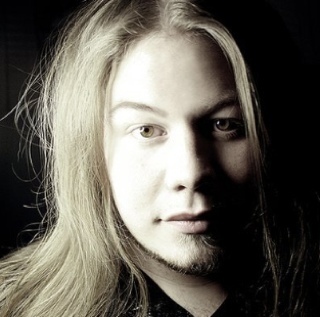 ViktorVanastra's profile picture. 