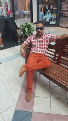 robinpineda01's profile picture. Ser Bueno!