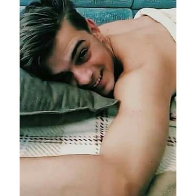 Garrixer
Mi príncipe no lleva corona
lleva audífonos
~ Martin Garrix
