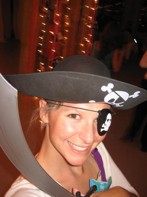 I am a fun girl and like to laugh. I loved my career as a skeleton athlete and now I am becoming an artist.
