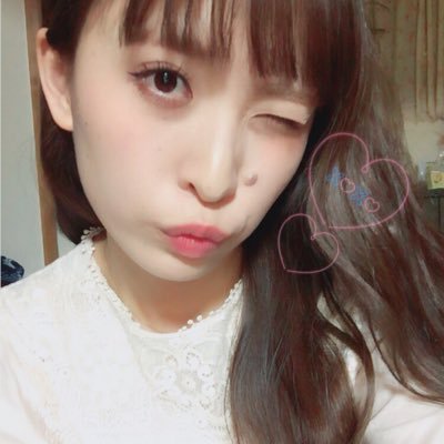 Ai 手を添えて笑ったり反応するちぴちゃん スキ ちぴちゃんが頰に手を当ててポーズするのも ついつい真似しちゃう これも1つのものまね 笑 だいすきぃいい Oo ものまねグランプリ ちぴちゃん 近藤千尋 可愛い Chipi1215