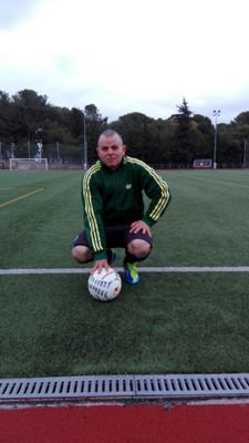 ex futbolista y entrenador de fútbol